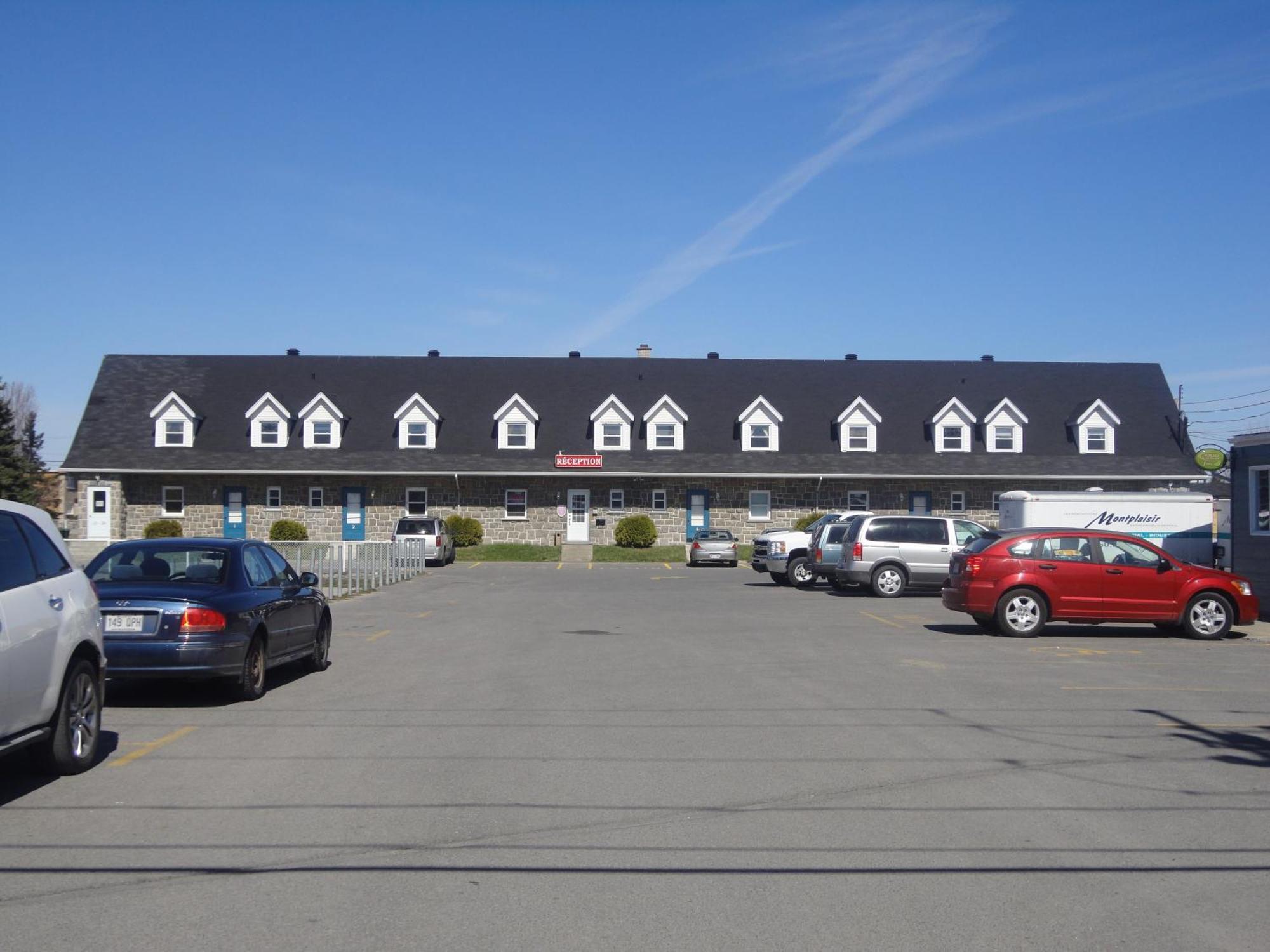 Motel Grande Ile Salaberry-de-Valleyfield Exterior photo